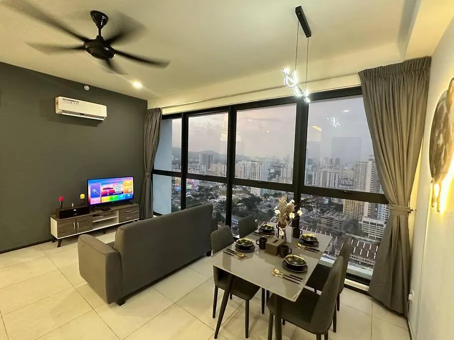 New Brand Ktv Set, Netflix, 3 Queen Bed High Floor Jelutong Апартаменты