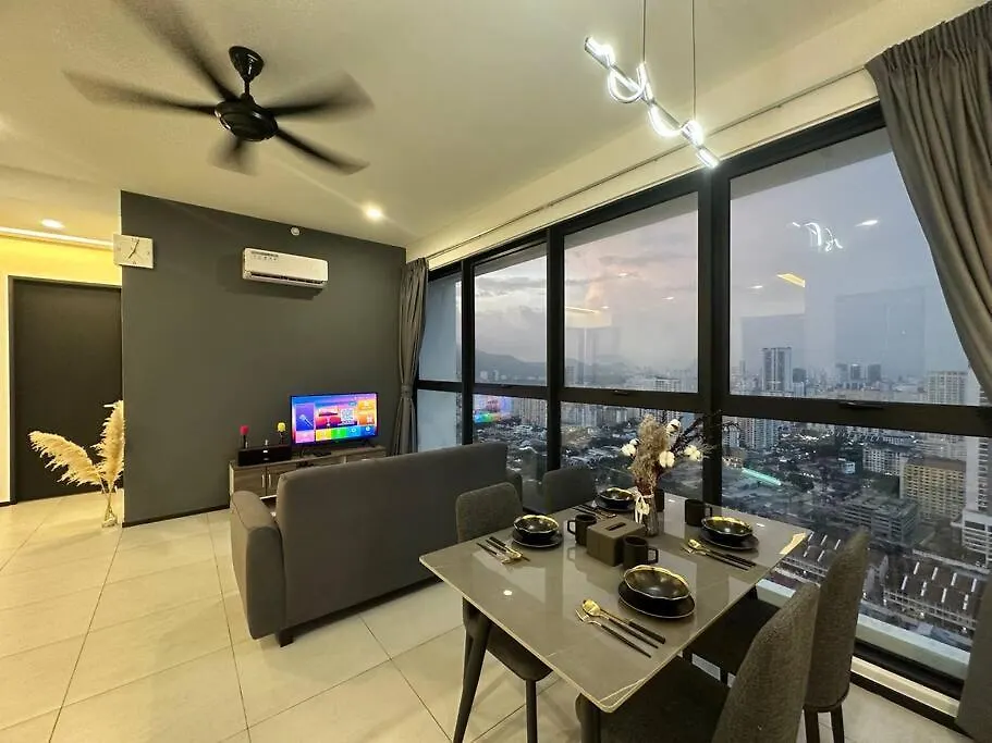 New Brand Ktv Set, Netflix, 3 Queen Bed High Floor Jelutong Апартаменты