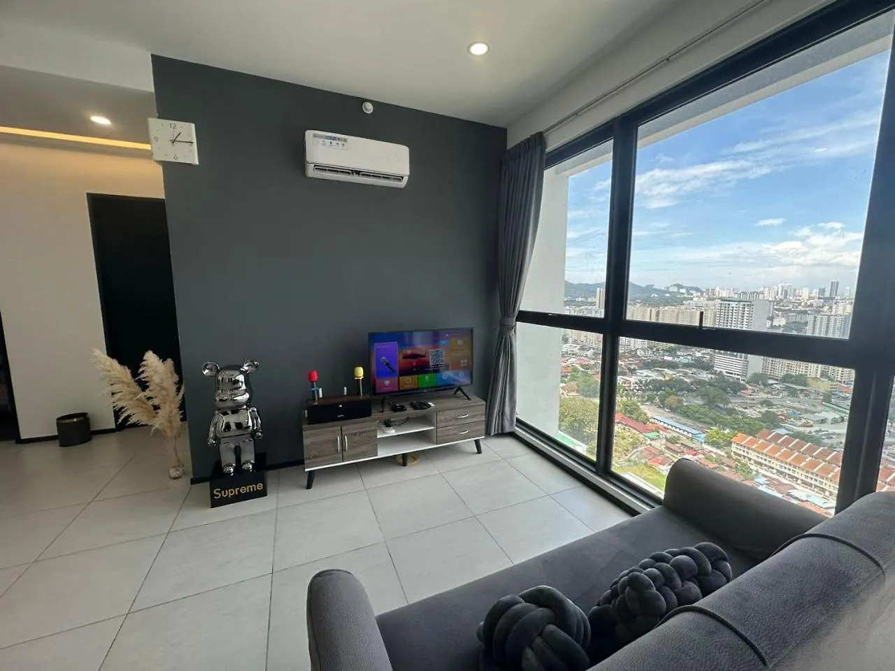 New Brand Ktv Set, Netflix, 3 Queen Bed High Floor Jelutong