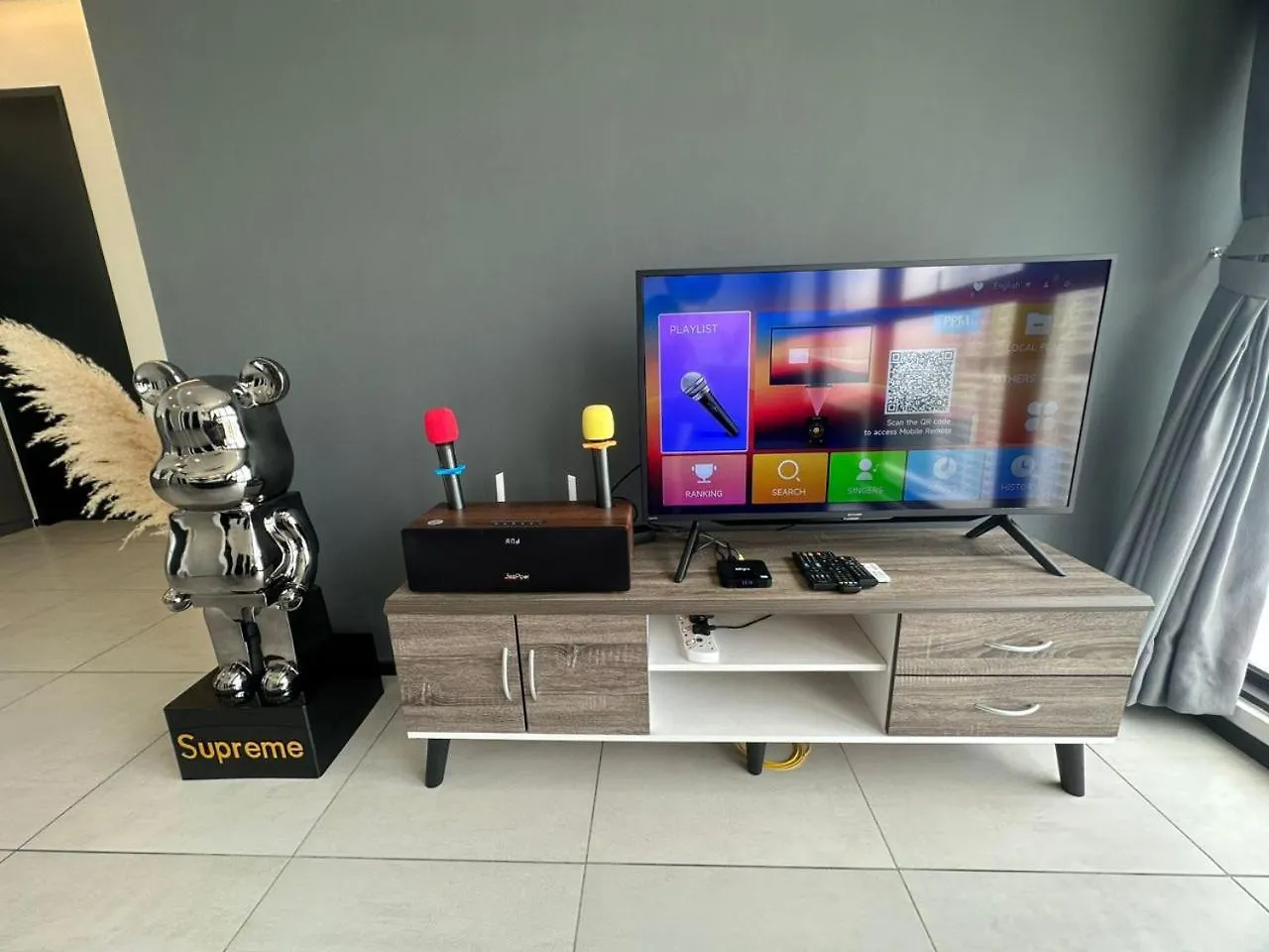 New Brand Ktv Set, Netflix, 3 Queen Bed High Floor Jelutong Малайзия
