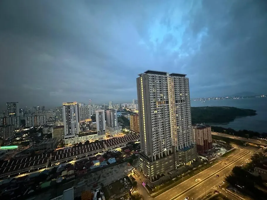 New Brand Ktv Set, Netflix, 3 Queen Bed High Floor Jelutong Апартаменты